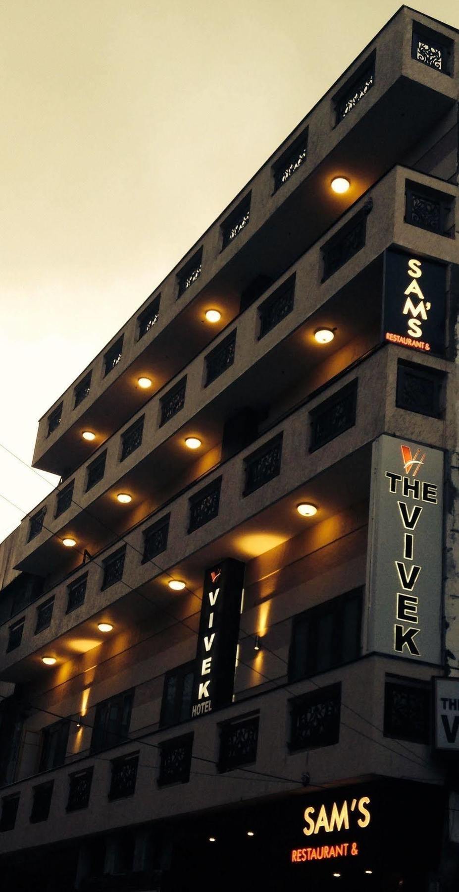 Vivek Hotel Neu-Delhi Exterior foto