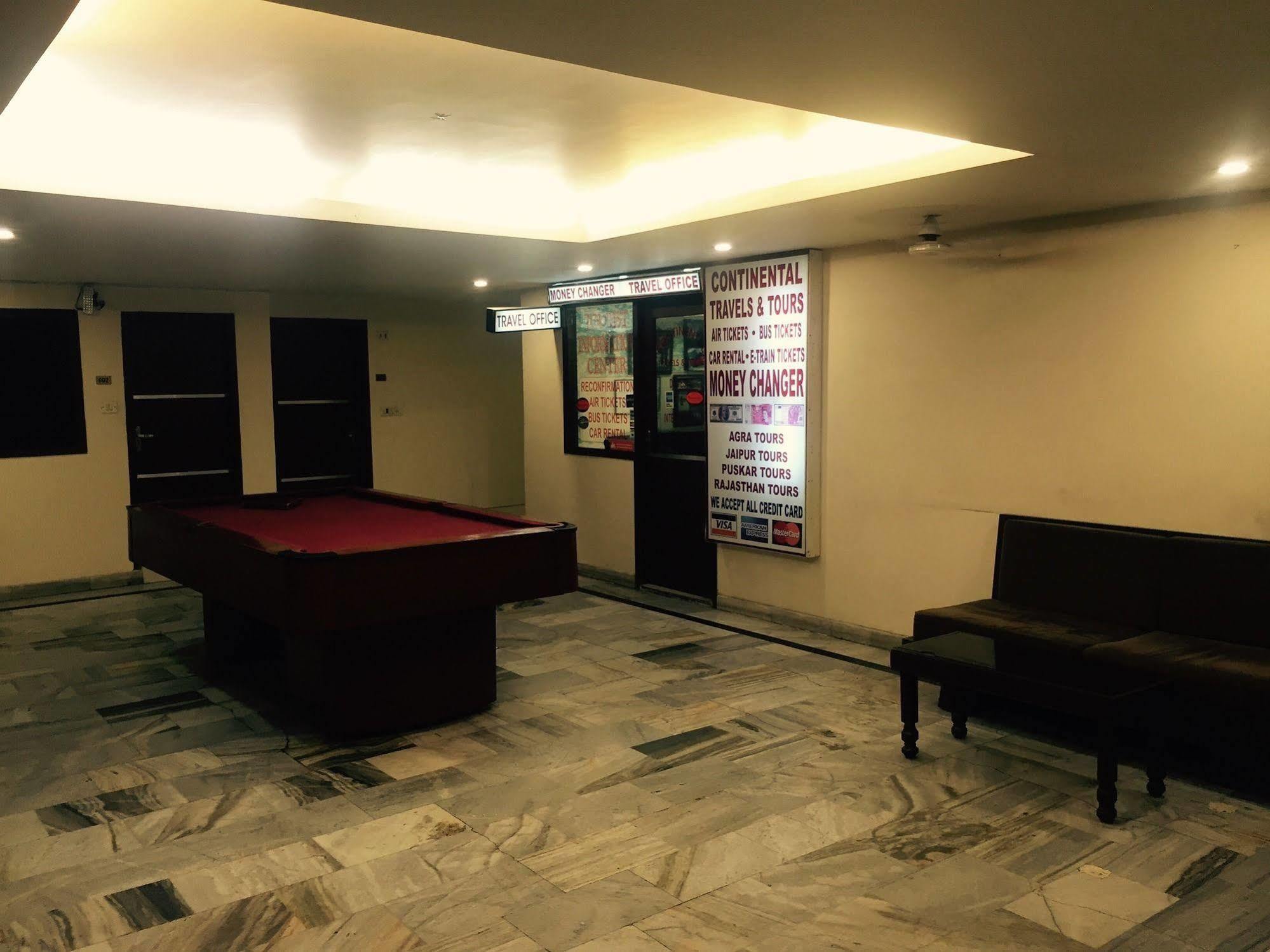 Vivek Hotel Neu-Delhi Exterior foto